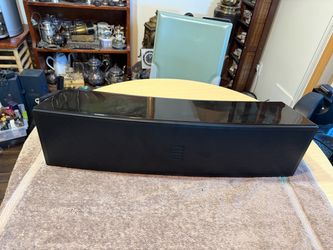 Up for sale is a MartinLogan Motion 8i center channel speaker in a sleek, high-gloss black finish. Known for MartinLogan's signature audio clarity, th