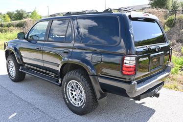 2002 Toyota 4Runner – Rugged SUV Style