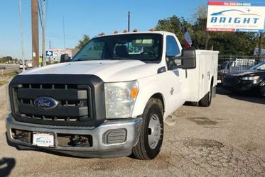 2016 Ford F350 Super Duty Regular Cab & Chassis