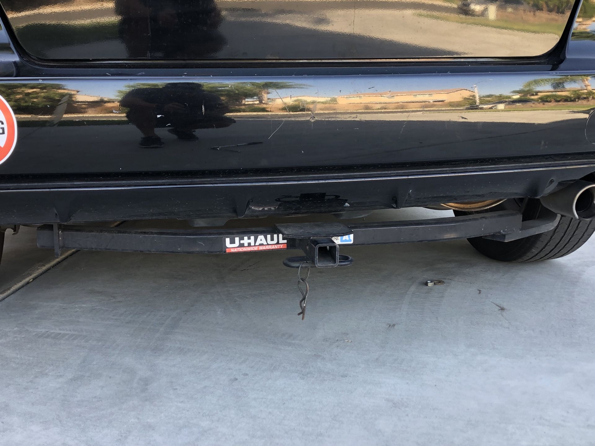 Uhaul tow hitch with hardware