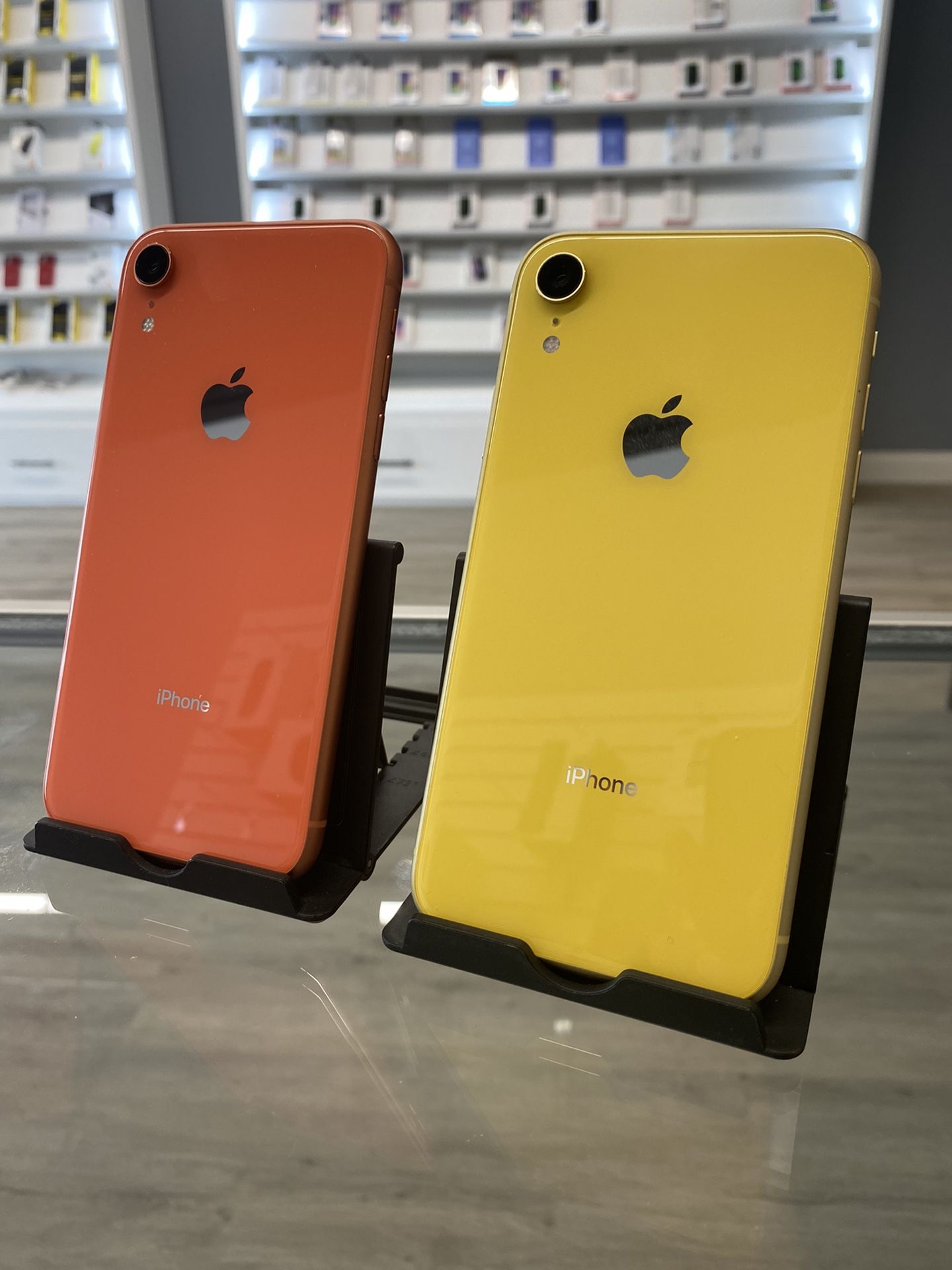 Apple iPhone XR 64GB Unlocked. Financing Available! for Sale in