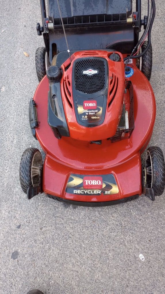 Toro Lawnmower. 7.0 190cc Key Start for Sale in Brandon, FL OfferUp