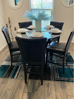 Dinning table and chairs