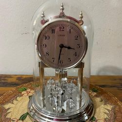 RELOJ ANTIGUO DE PENDULO Y CUBIERTAS DE CRITAL 