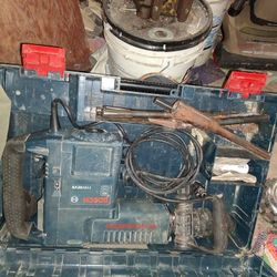 Bosch Demo Hammer With Bits