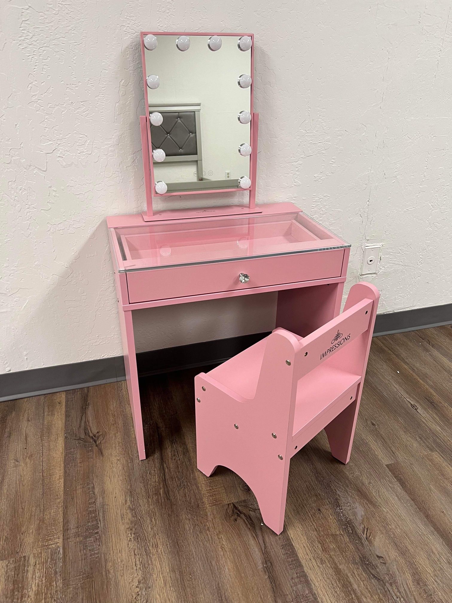 Pink Impressions kid Vanity