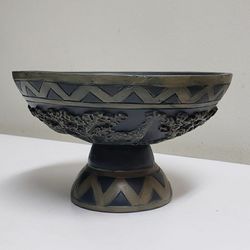 Durostone footed trinket bowl geraffe design