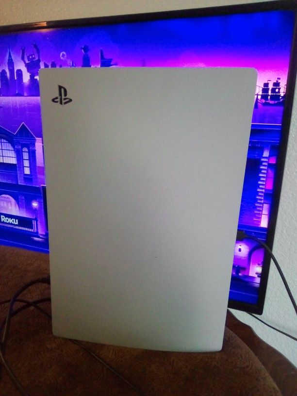 PS5 Great Shape And Condition