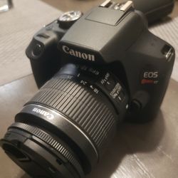 Cannon EOS Rebel T7
