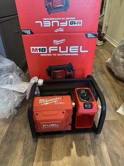 Cordless Milwaukee Fuel  M18 2 Gallon Air Compressor 