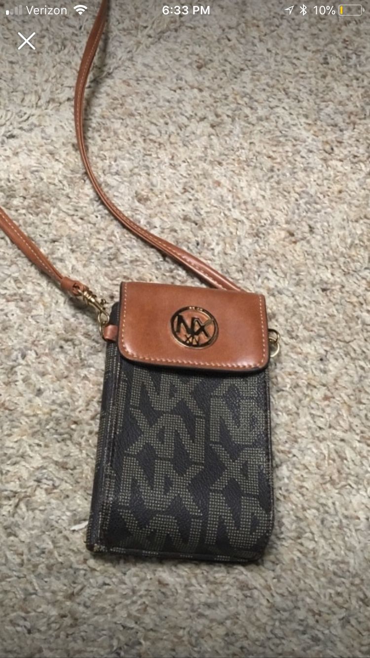 Crossbody purse