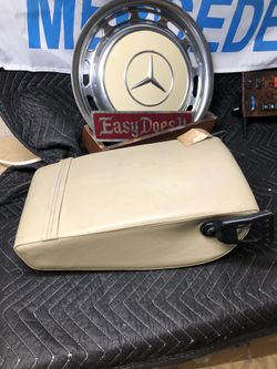Mercedes SLC r107 rear armrest
