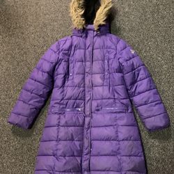 Weatherproof girls size 12 long hooded puffer winter coat with removable hood 