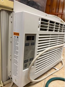 Window AC for sale in good condition