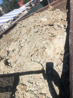 Dirt for filling / tierra para relleno