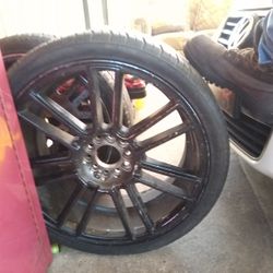 2  Universal 20' Rims With Tires