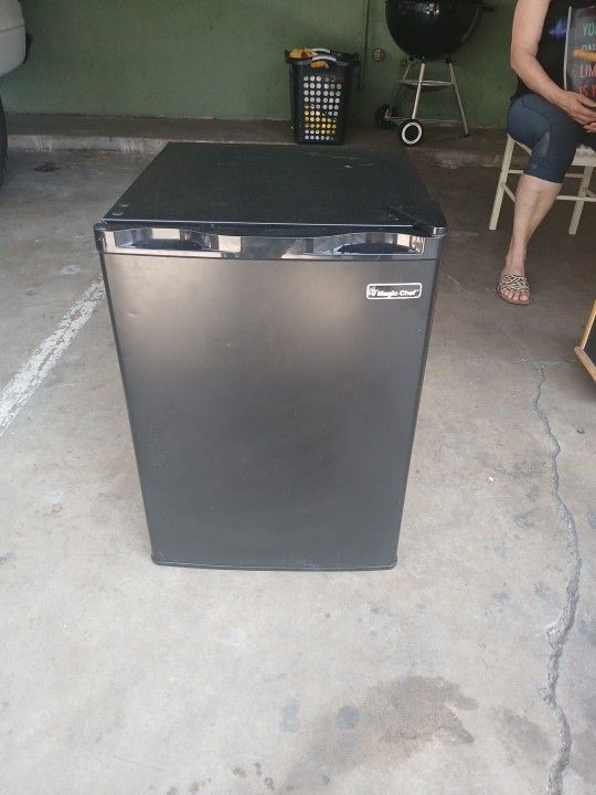 Small Refrigerator &freezer