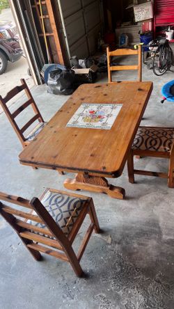 Solid kitchen table project