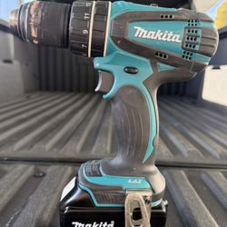 Makita 18V Drill + Battery 5.0Ah (BATTERY NEW / DRILL USED) 