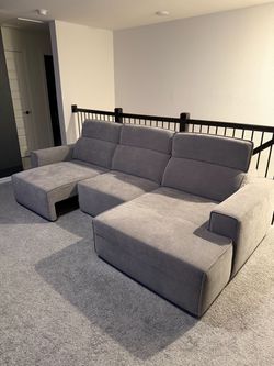 Living Spaces Vaughn Power Reclining Sectional - Gray