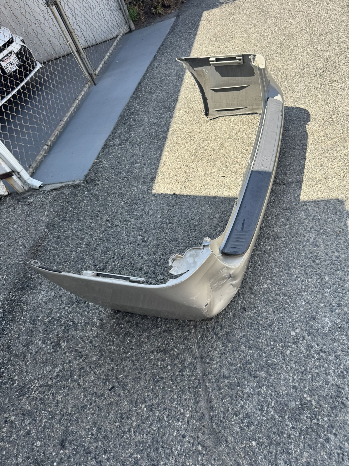 Free Year 2000 Mazda MPV Bumper