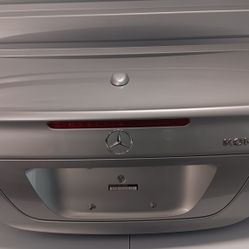 2003-2007 Mercedes-Benz W203 C230 Complete Tailgate *Silver OEM
