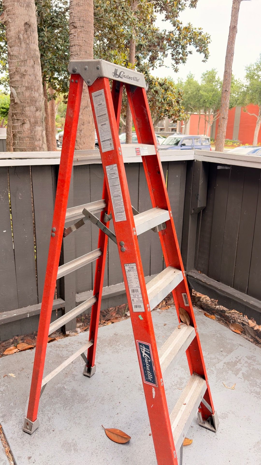 Louisville ladder 6ft