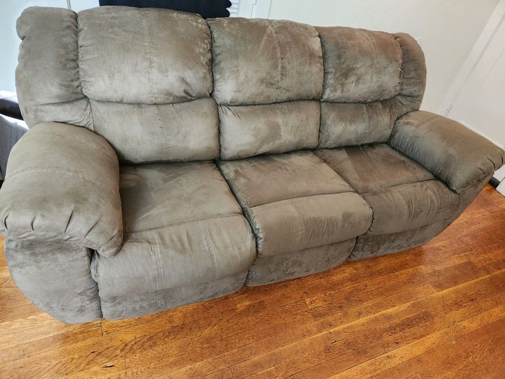 Recliner Couch.