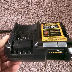 DEWALT DCB1104 12V MAX/20V MAX/60V MAX 4 AMP CHARGER