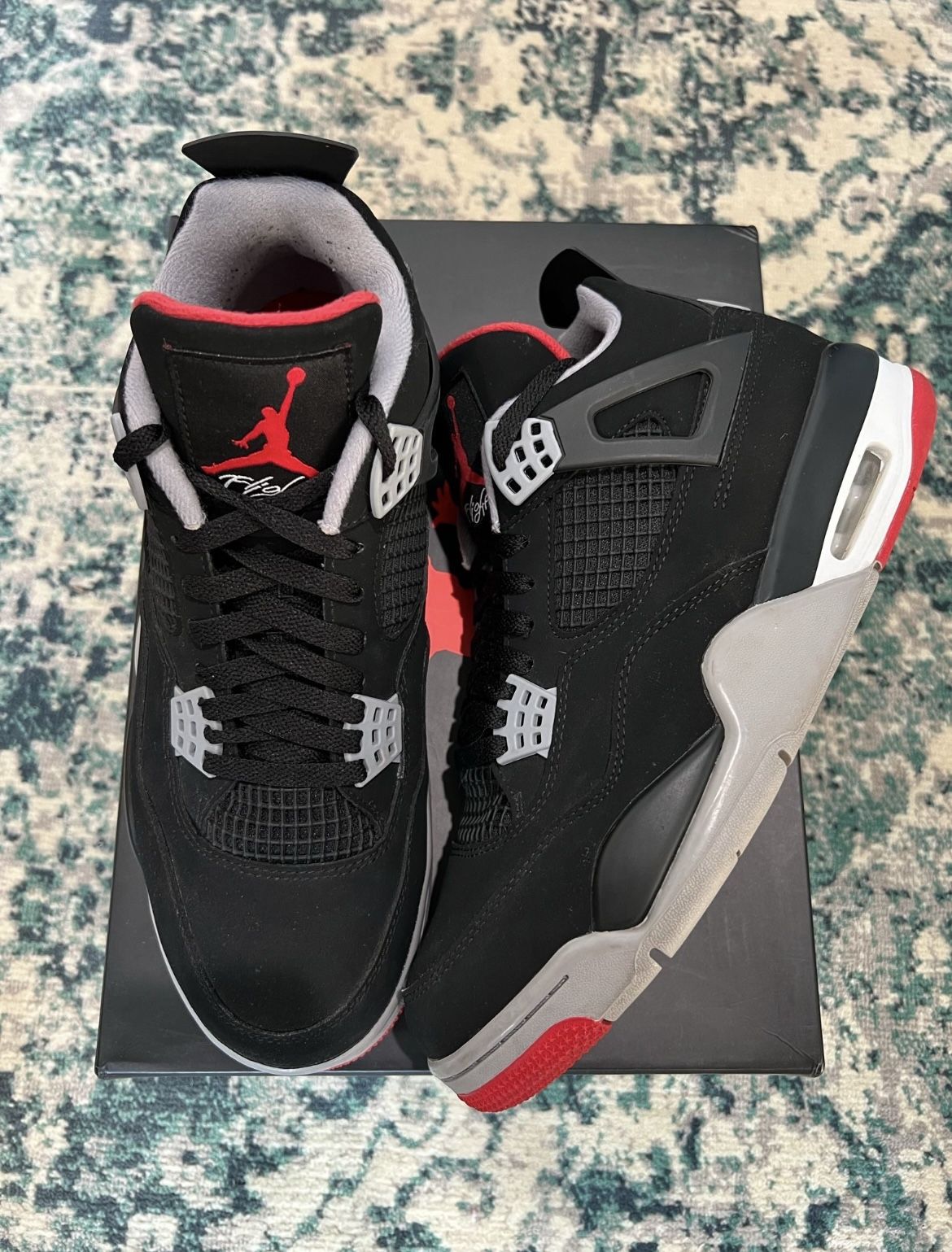Jordan 4 Bred