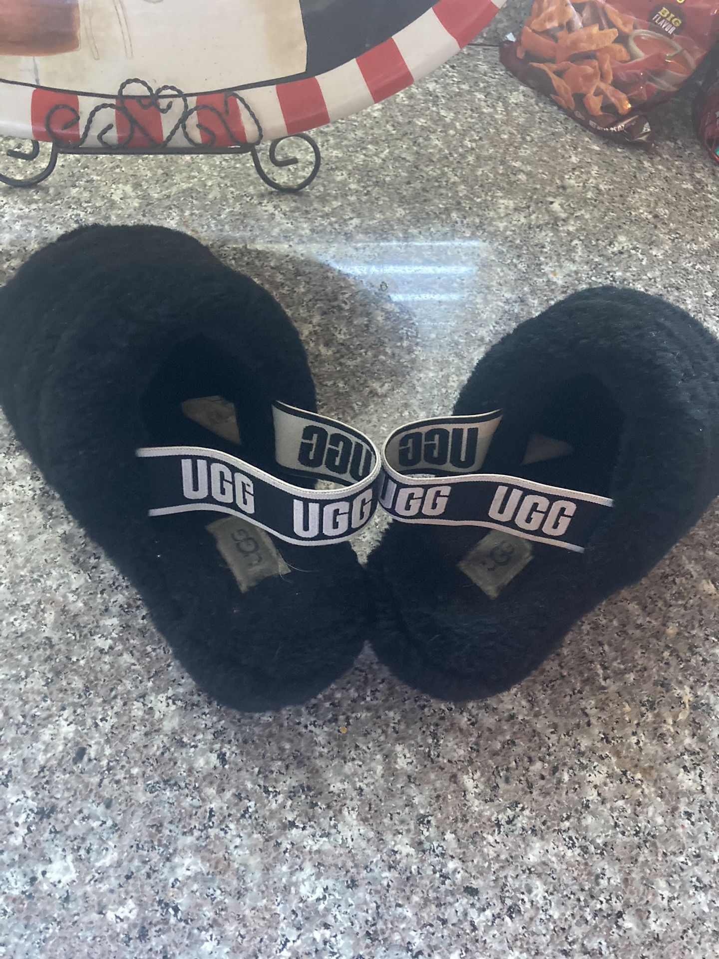 Ugg Fuzzy Slippers Size 8 