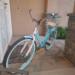 Schwinn 26" Cruiser Bike (LIKE NEW)