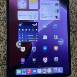 New Apple iPad Pro 13-inch  M4 Chip 256gb Wi-Fi + Cellular - Apple Warranty Until 06-2026