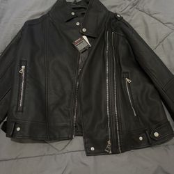 Brand New Women’s Leather Jacket 