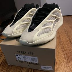 Adidas Yeezy Boost 700’s Size 11