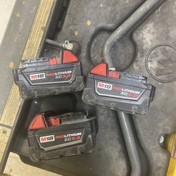 8 Milwaukee Batteries