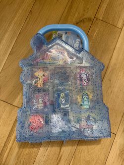 Bluey House-Shaped Figure Carry Case Set Bracelet Maker