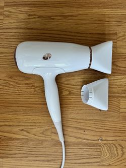 Brand New T3 Blow dryer 