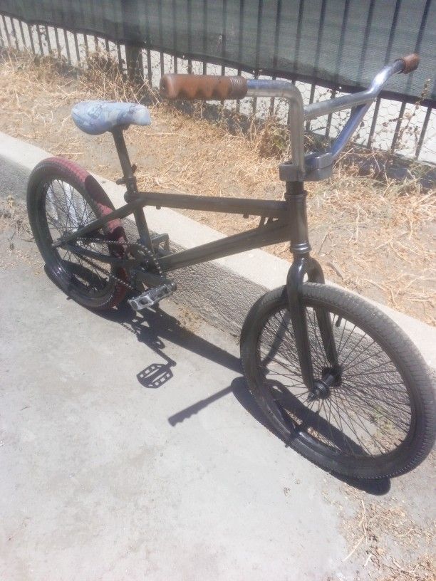 BMX BICYCLE FOR SALE