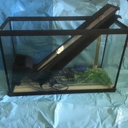 Fish tank 29 gallons in great condition