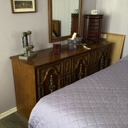 Mediterranean Style Bedroom Set 