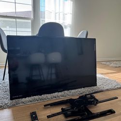 Philips Magnavox 50” Smart TV