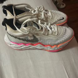 Modelo: Nike Air Zoom G.T. Run