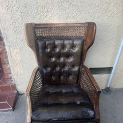 Beautiful Leather Chair 