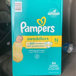 Pampers Swaddle newborn