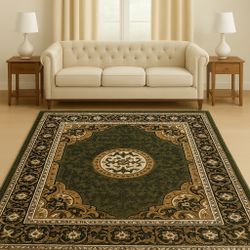 5x7 Green Traditional Area Rug with Floral Medallion Design