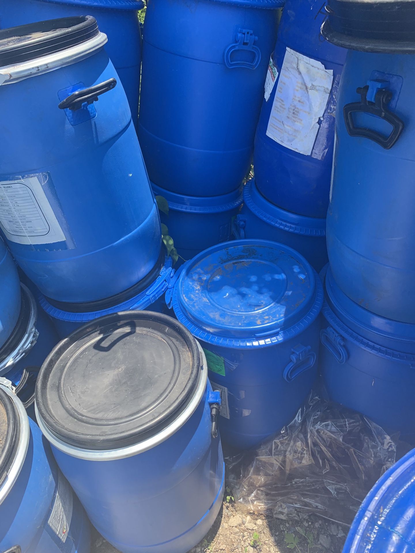 10 gallon plastic barrels