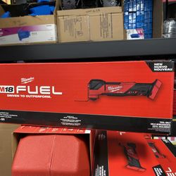 Milwaukee M18 FUEL 18V Lithium-Ion Cordless Brushless Oscillating Multi-Tool (Tool-Only)