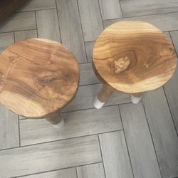 2 Stools 