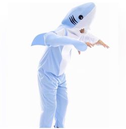 SHARK 🦈  BLUE AND WHITE KIDS COSTUME SIZE 3-4 🌟NWOT🌟